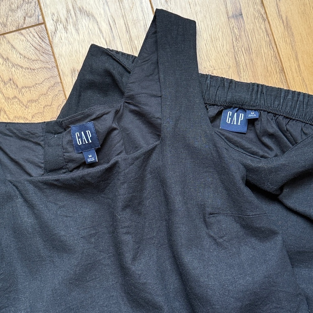 GAP Black Sleeveless Midi Dress - Picture 5 of 5